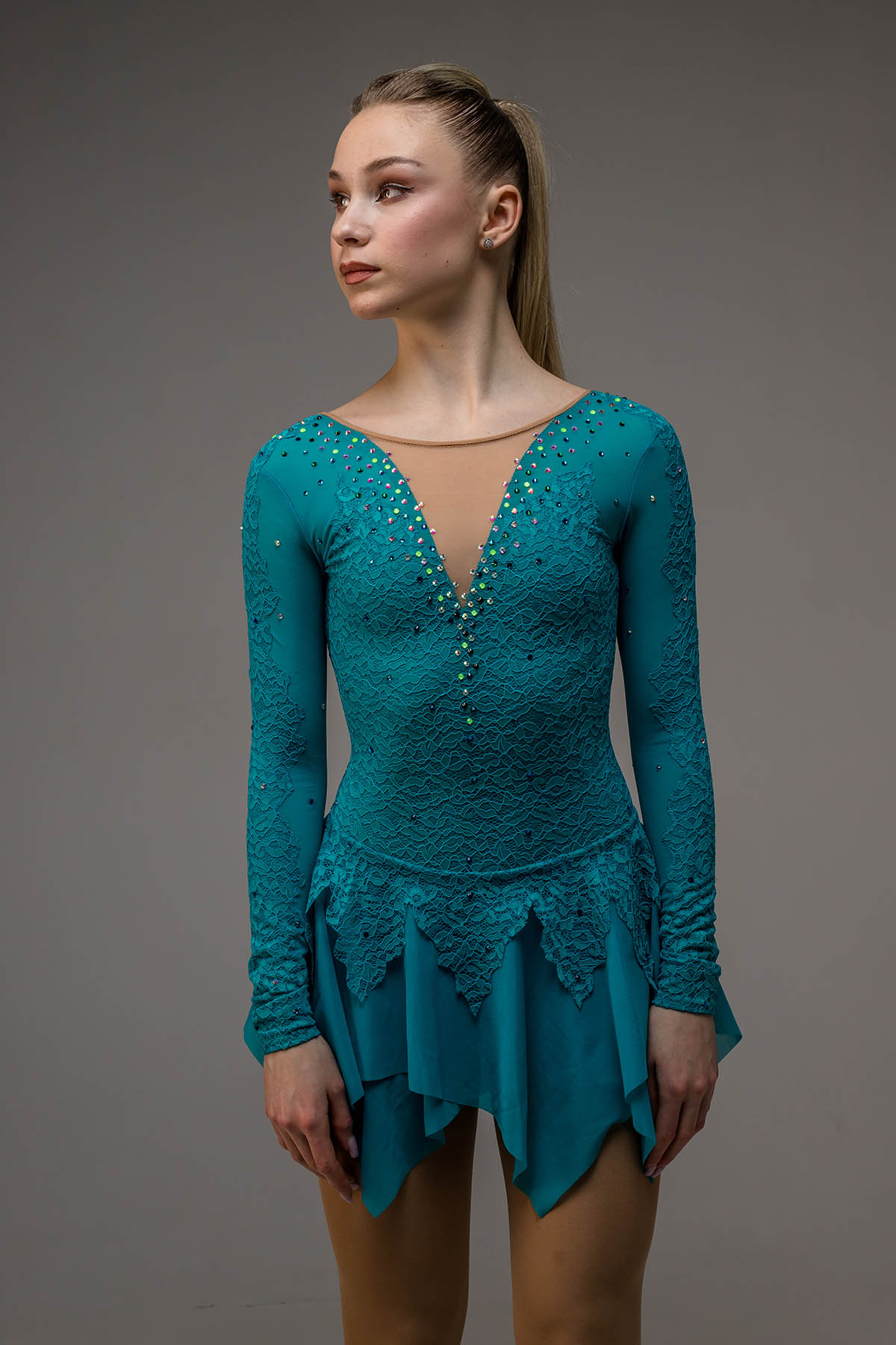 Платье для фигурного катания Хрустальная мелодия со стразами