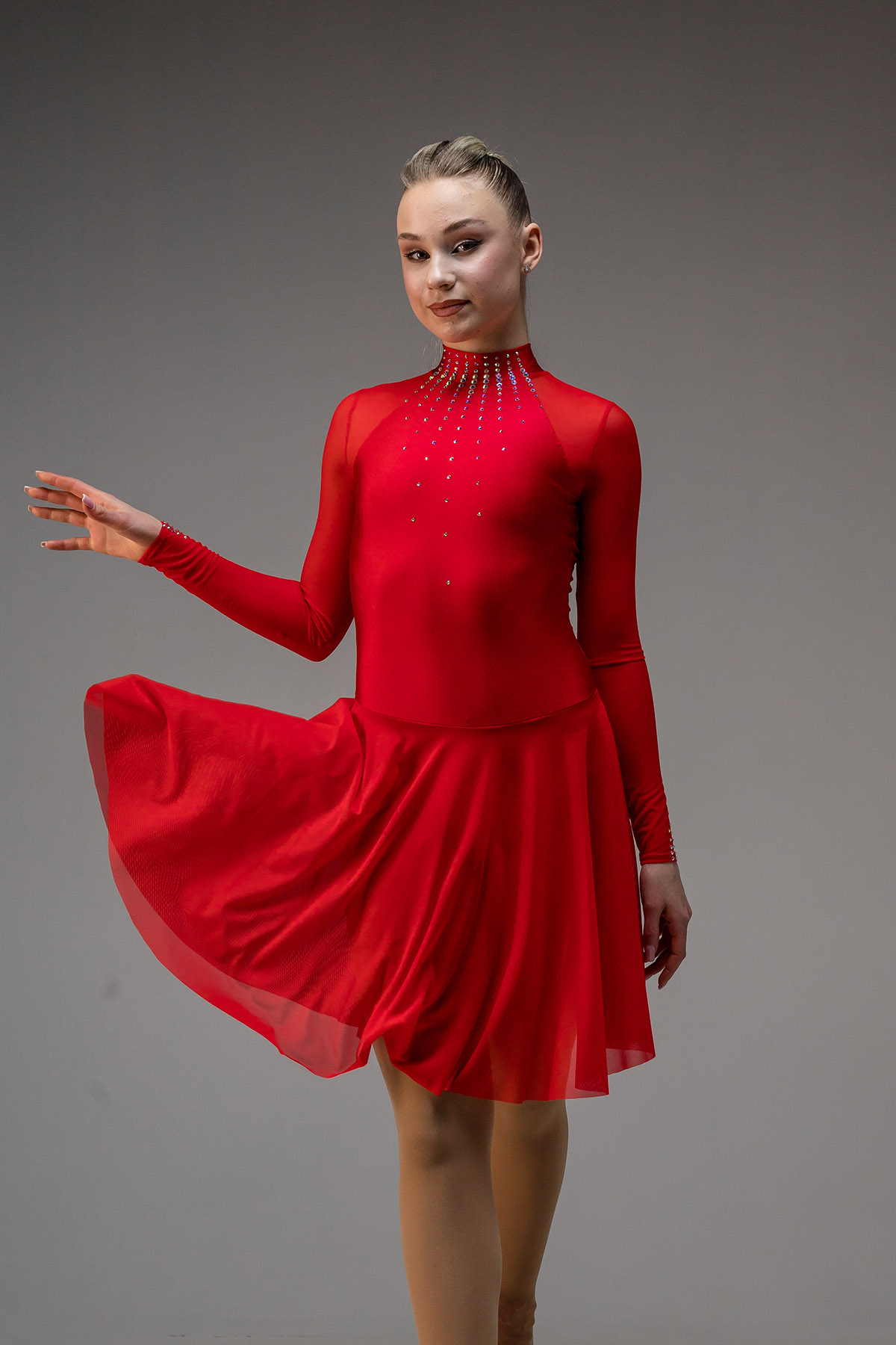 Платье для фигурного катания Красный бриллиант со стразами