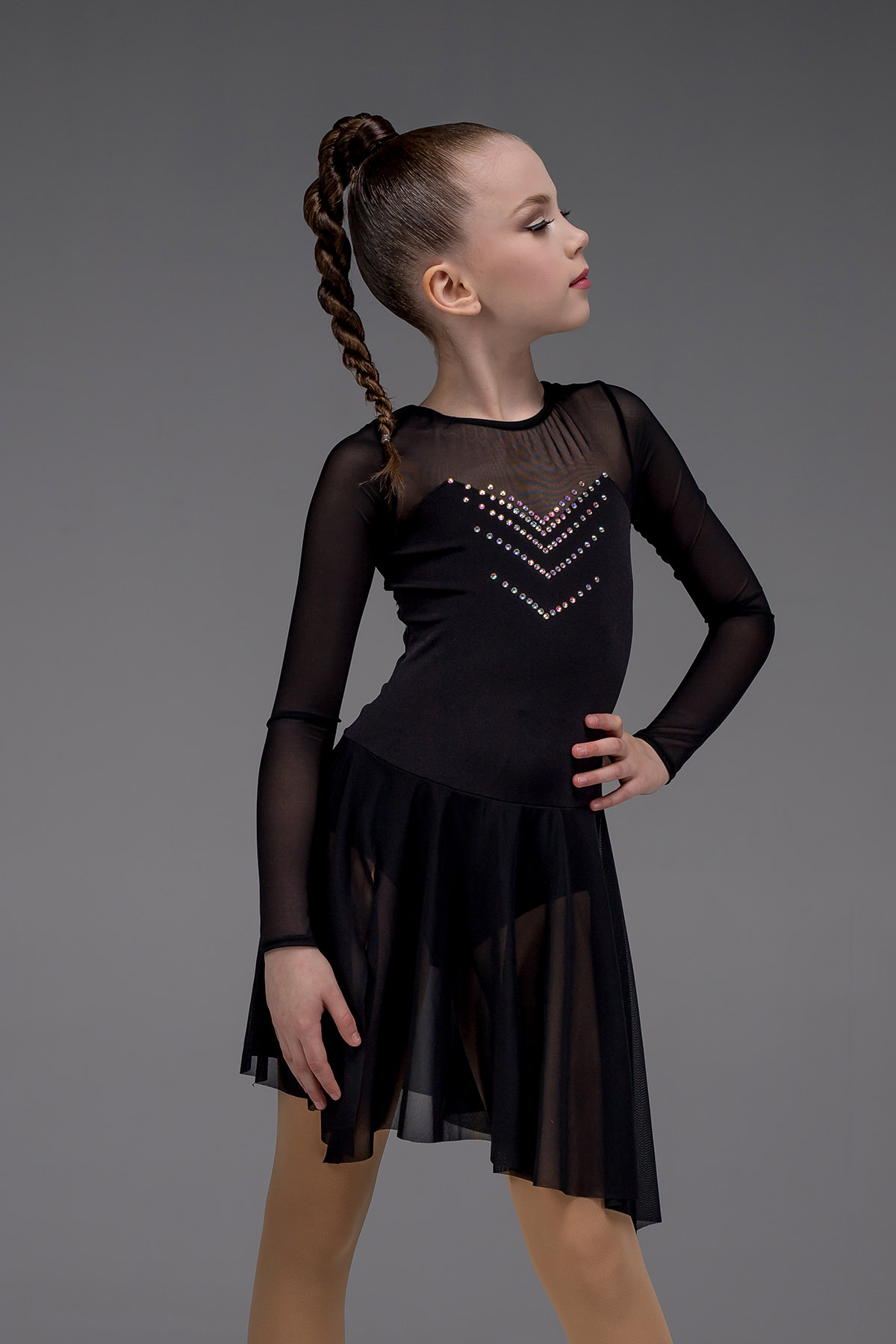 Платье для фигурного катания Черная жемчужина со стразами